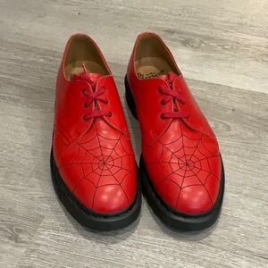 Dr Martens X Supreme - Spiderweb 3 Eye (Supreme Red)